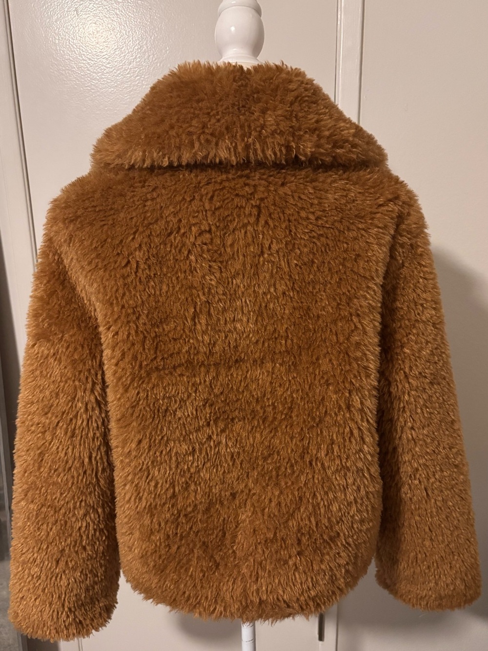 Avec Les Filles Teddy Faux-Fur Jacket in Caramel Brown - Picture 2 of 2